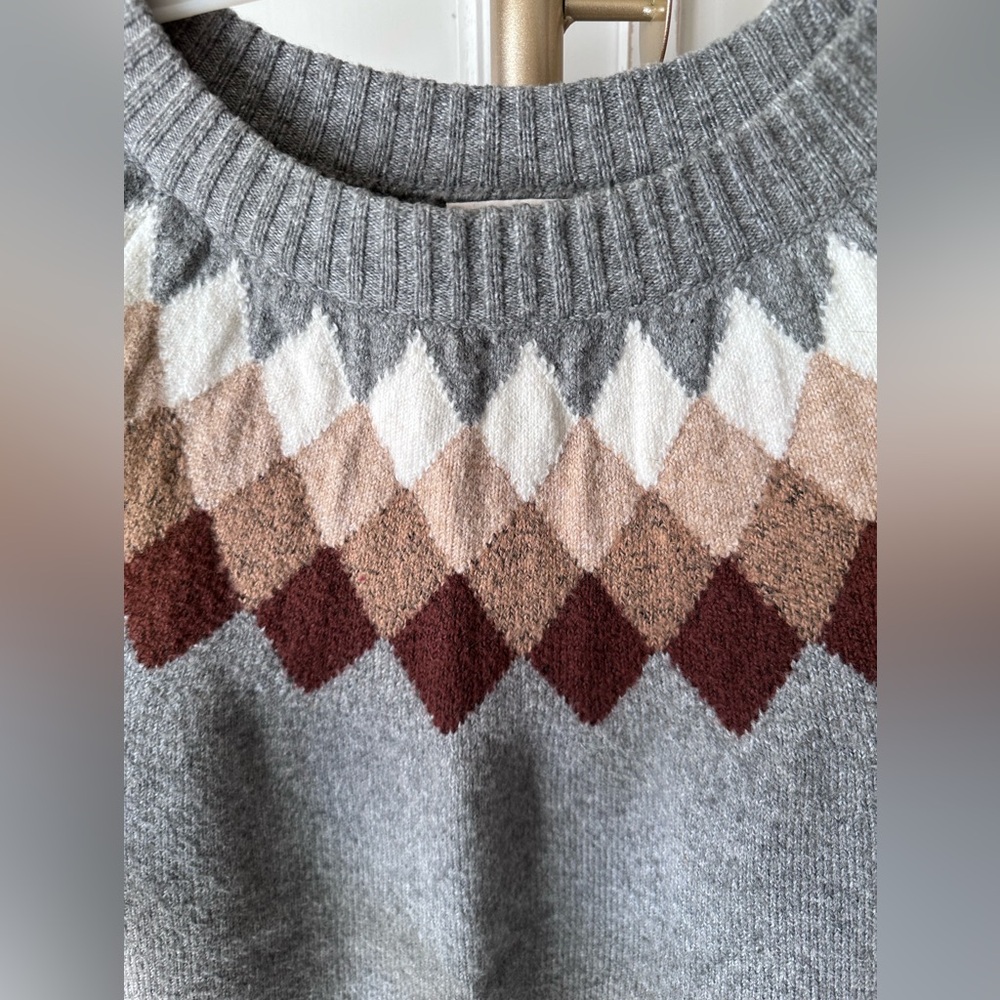 Gray Argyle Pattern Sweater - image 2